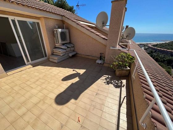 Foto 1 de Casa en venta en Botigues de Sitges - Garraf de 4 habitaciones con terraza y piscina