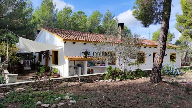 Foto 1 de Casa rural en venta en Castellet i la Gornal de 5 habitaciones con terraza y garaje