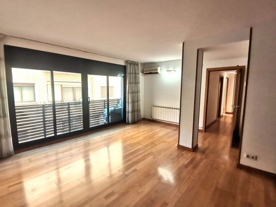 Foto 1 de Venta de piso en Vila de Gràcia de 4 habitaciones con balcón y aire acondicionado