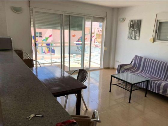 Foto 2 de Piso en alquiler en San Agustín - Cala de Bou de 3 habitaciones con terraza y muebles