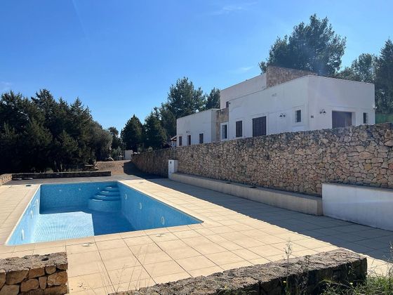 Foto 1 de Casa rural en venta en Sant Antoni de Portmany de 4 habitaciones con terraza y piscina