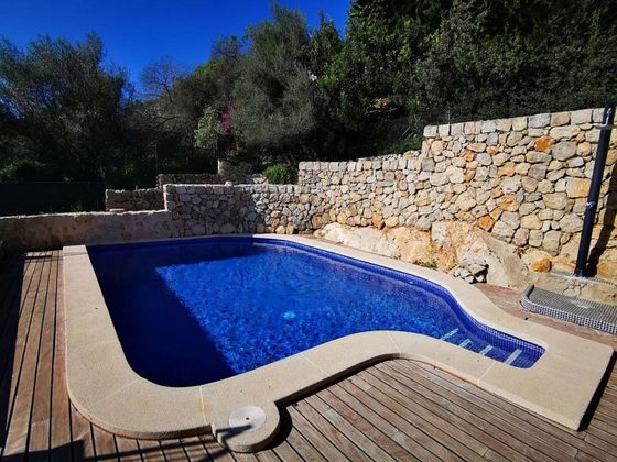 Foto 1 de Alquiler de casa rural en Calvià de 3 habitaciones con terraza y piscina