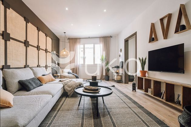 Foto 1 de Alquiler de piso en Vila de Gràcia de 3 habitaciones con muebles y aire acondicionado