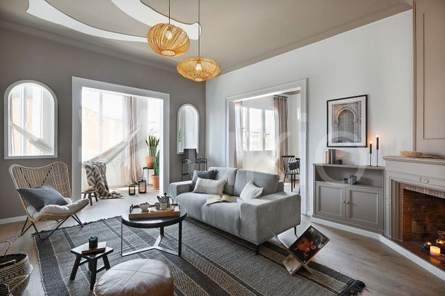 Foto 2 de Pis en lloguer a Vila de Gràcia de 3 habitacions amb mobles i aire acondicionat
