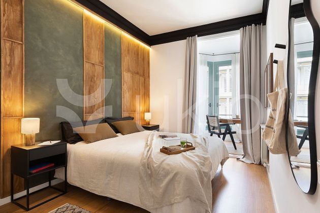 Foto 2 de Alquiler de piso en Vila de Gràcia de 1 habitación con muebles y balcón