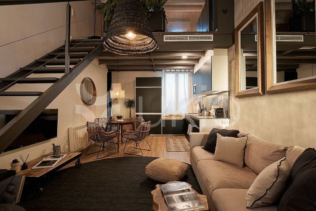 Foto 2 de Àtic en lloguer a Vila de Gràcia de 2 habitacions amb terrassa i mobles