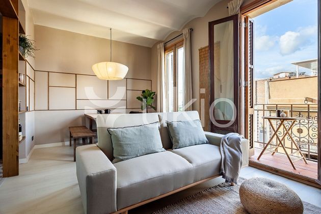 Foto 1 de Alquiler de piso en Vila de Gràcia de 1 habitación con muebles y balcón