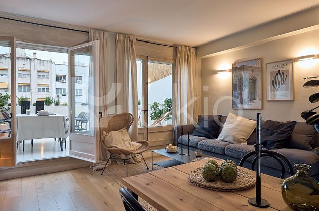 Foto 2 de Àtic en lloguer a Sant Gervasi - Galvany de 2 habitacions amb terrassa i mobles