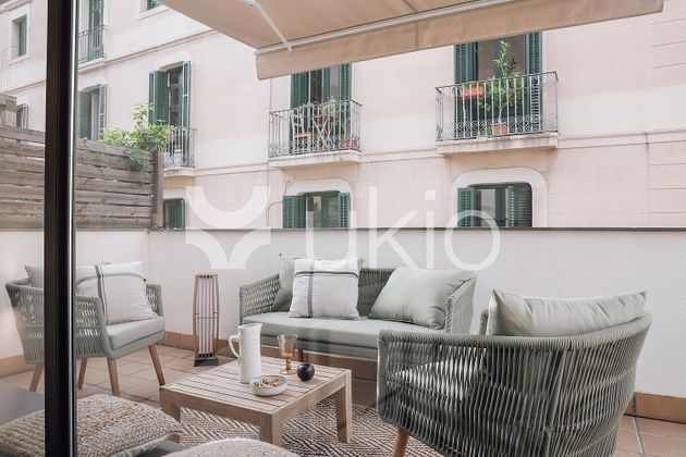 Foto 1 de Alquiler de dúplex en Vila de Gràcia de 3 habitaciones con terraza y garaje