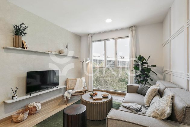Foto 2 de Piso en alquiler en El Parc i la Llacuna del Poblenou de 2 habitaciones con muebles y aire acondicionado