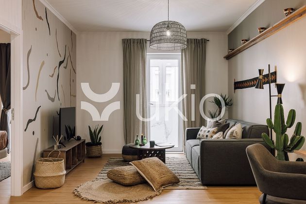 Foto 1 de Piso en alquiler en El Gòtic de 3 habitaciones con muebles y aire acondicionado