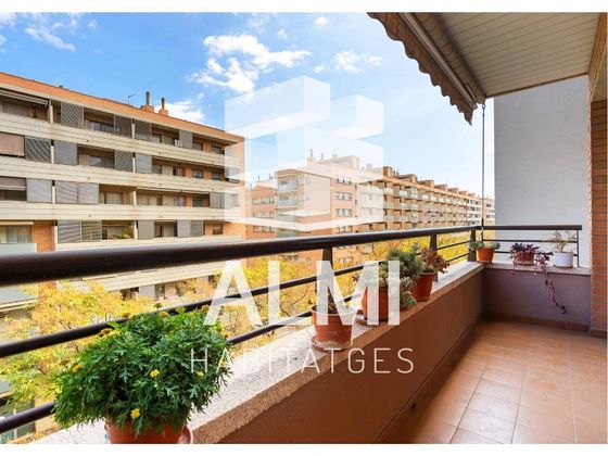 Foto 1 de Piso en venta en Sant Andreu de Palomar de 4 habitaciones con garaje y balcón