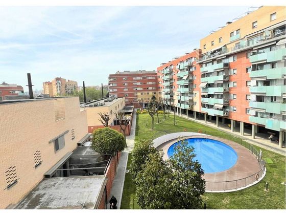 Foto 2 de Pis en venda a El Bon Pastor de 3 habitacions amb piscina i garatge