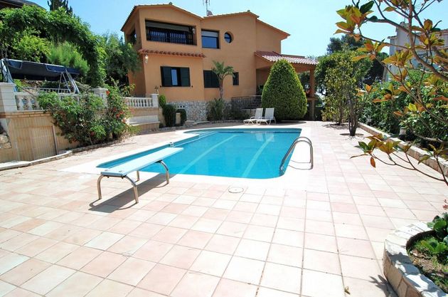Foto 2 de Xalet en venda a Sant Cebrià de Vallalta de 6 habitacions amb terrassa i piscina