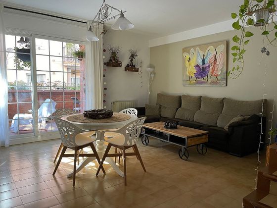 Foto 2 de Casa en venda a Centre - Castellar del Vallès de 4 habitacions amb terrassa i balcó