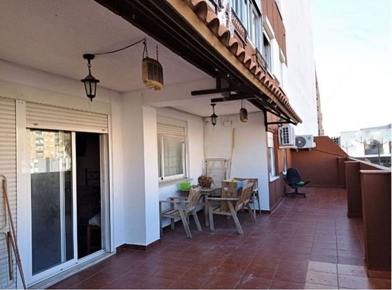Foto 1 de Piso en venta en Malilla de 6 habitaciones con terraza y balcón