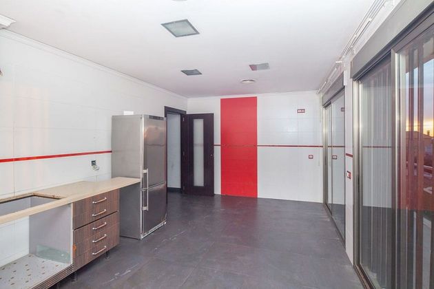 Foto 2 de Xalet en venda a urbanización Los Lagos de 3 habitacions amb piscina i garatge