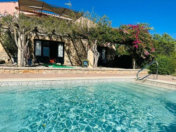 Foto 2 de Casa rural en venda a polígono Parc de 4 habitacions amb terrassa i piscina