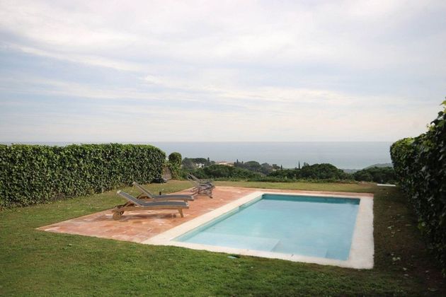 Foto 2 de Casa en venda a Sant Vicenç de Montalt de 4 habitacions amb piscina