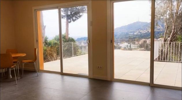 Foto 2 de Xalet en venda a Sarrià de 3 habitacions amb terrassa i aire acondicionat