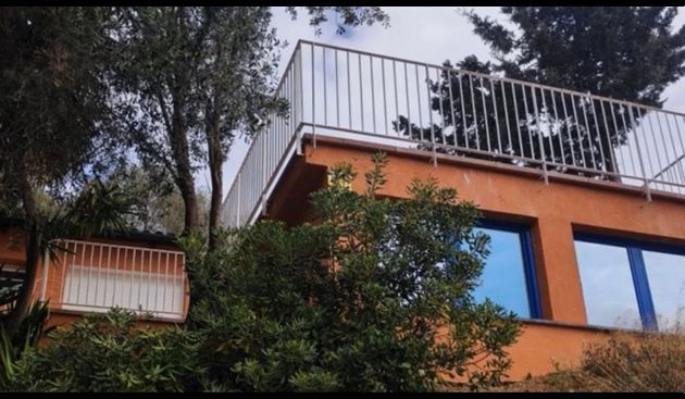 Foto 1 de Xalet en venda a Sarrià de 3 habitacions amb terrassa i aire acondicionat