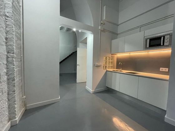 Foto 2 de Venta de piso en El Poble Sec - Parc de Montjuïc de 1 habitación y 46 m²