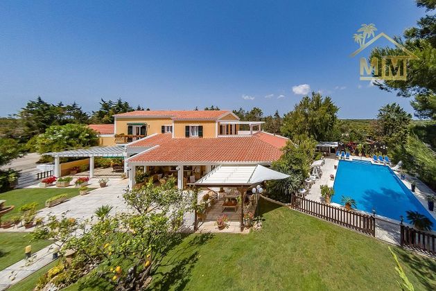 Foto 1 de Chalet en venta en Sant Climent-Es Canutells de 5 habitaciones con terraza y piscina