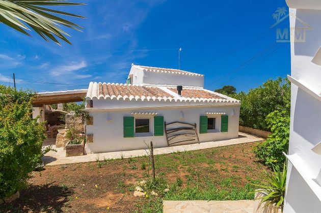 Foto 2 de Casa rural en venda a Sant Lluís de 4 habitacions amb terrassa i jardí