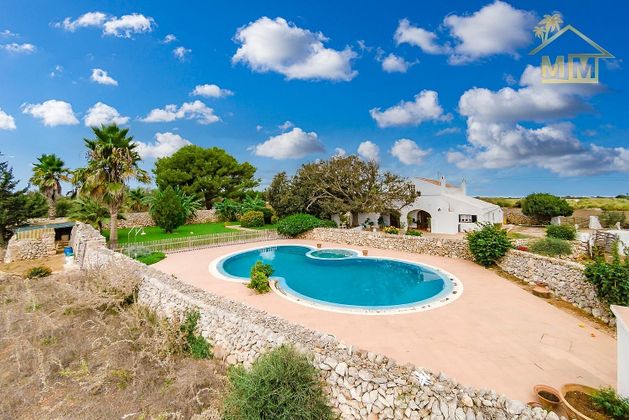 Foto 1 de Venta de casa rural en Sant Lluís de 6 habitaciones con terraza y piscina