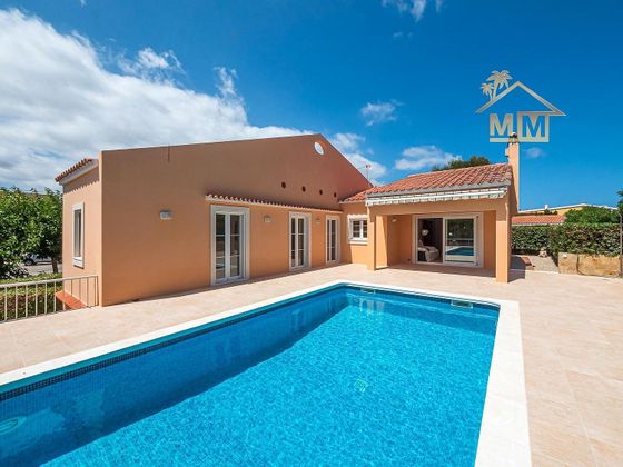 Foto 1 de Chalet en venta en Cala Llonga-Sa Mesquida de 4 habitaciones con terraza y piscina