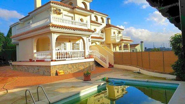 Foto 1 de Casa en venda a El Padrón - El Velerín - Voladilla de 3 habitacions amb terrassa i piscina
