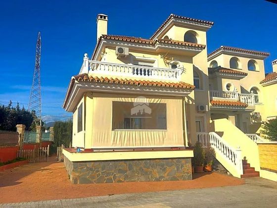 Foto 2 de Casa en venda a El Padrón - El Velerín - Voladilla de 3 habitacions amb terrassa i piscina