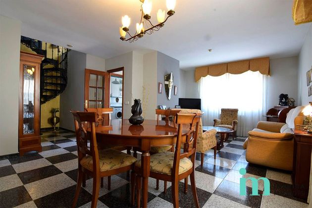 Foto 2 de Casa en venda a Serranillos del Valle de 4 habitacions amb piscina i garatge