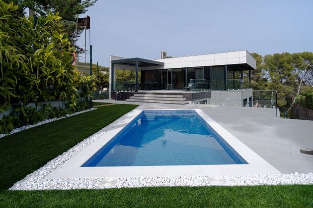 Foto 1 de Casa en lloguer a Montmar de 5 habitacions amb terrassa i piscina