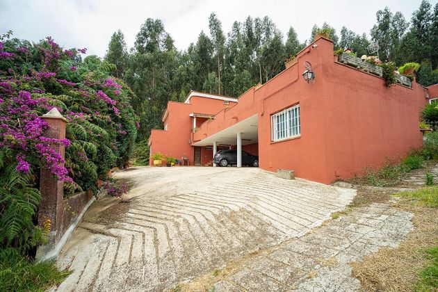 Foto 1 de Casa en venda a calle Las Erillas de 5 habitacions amb terrassa i jardí