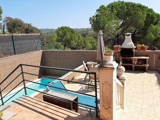Foto 1 de Casa en venda a Abrera de 3 habitacions amb terrassa i piscina