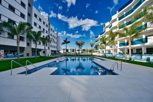 Foto 1 de Àtic en venda a Las Lagunas de 3 habitacions amb terrassa i piscina