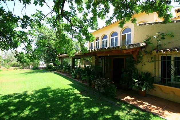 Foto 2 de Chalet en venta en El Higueral - La Merced de 4 habitaciones con terraza y piscina