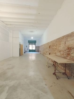 Foto 2 de Venta de local en Vila de Gràcia de 110 m²