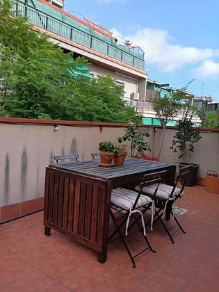 Foto 1 de Casa en venda a Vila de Gràcia de 2 habitacions amb terrassa i garatge