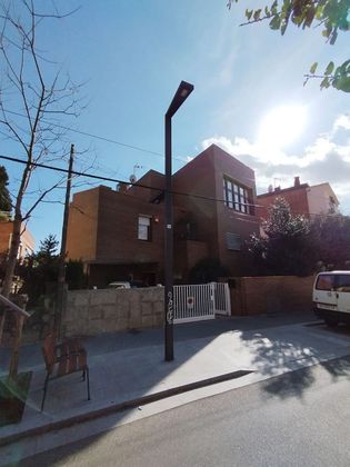 Foto 1 de Casa en venta en Vallcarca i els Penitents de 5 habitaciones con terraza y jardín