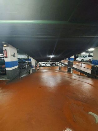 Foto 2 de Alquiler de garaje en calle Corsega de 16 m²