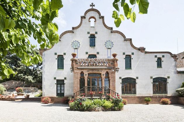 Foto 1 de Casa rural en venda a Airesol de 14 habitacions amb terrassa i piscina