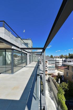Foto 1 de Àtic en venda a Nueva España de 4 habitacions amb terrassa i piscina
