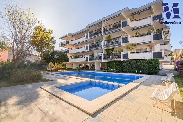 Foto 1 de Pis en venda a Montmar de 4 habitacions amb terrassa i piscina