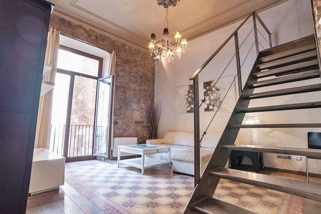 Foto 1 de Dúplex en venda a Sant Pere, Santa Caterina i la Ribera de 2 habitacions amb balcó i aire acondicionat