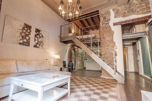 Foto 2 de Dúplex en venda a Sant Pere, Santa Caterina i la Ribera de 2 habitacions amb balcó i aire acondicionat