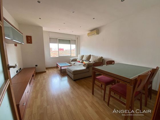 Foto 2 de Àtic en venda a Centre - Sant Boi de Llobregat de 3 habitacions amb balcó i aire acondicionat