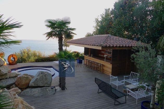 Foto 1 de Venta de chalet en Port Salvi - Puntabrava de 6 habitaciones con terraza y piscina