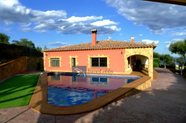Foto 2 de Chalet en venta en Can Semi - Mas Nou - Mas Ros de 4 habitaciones con terraza y piscina